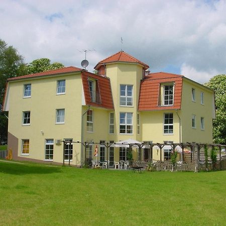 Landhotel Am Peetscher See ミロー エクステリア 写真