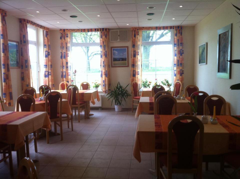 Landhotel Am Peetscher See ミロー エクステリア 写真