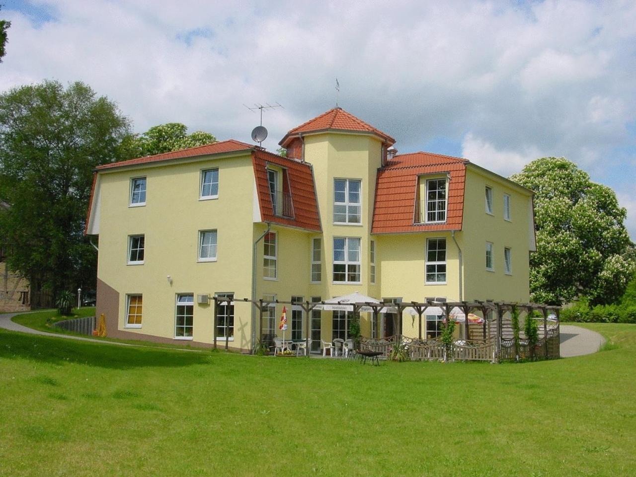 Landhotel Am Peetscher See ミロー エクステリア 写真